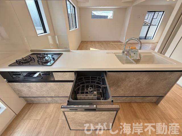 藤沢市羽鳥5丁目　新築戸建　全２棟のキッチン|食洗器付きシステムキッチン