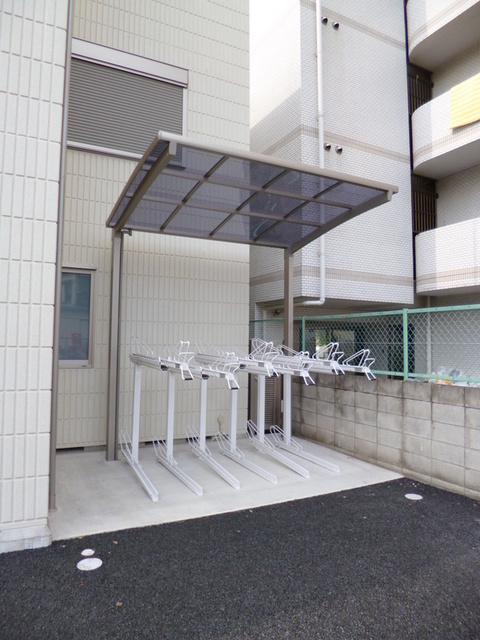 ドミール西川口のその他共用部分|★ラック式の駐輪場★