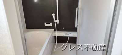 【独立洗面台】 | 飯田グループ販売戸数全国7位の現地販売会社です【さいたま市桜区道場１-８-１８付近】 | 置きたいものがたくさんある洗面所。収納たっぷりの三面鏡はうれしいですね！