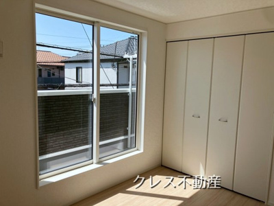 【設備】 | 飯田グループ販売戸数全国7位の現地販売会社です【さいたま市桜区道場１-８-１８付近】 | キッチンに床下収納あり。保存食などの保管場所に◎