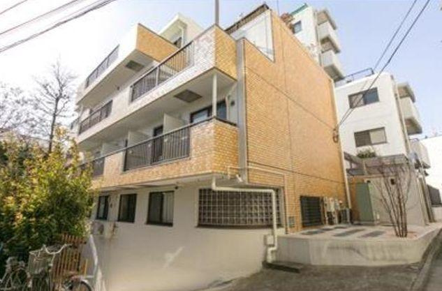 桐栄グランデの外観|地上4階建