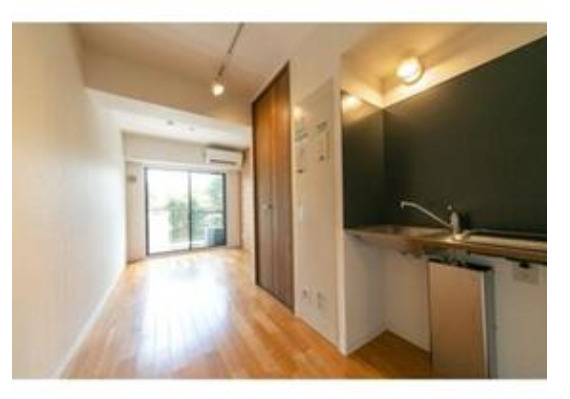 桐栄グランデの居間・リビング|居室各種アクセントクロス