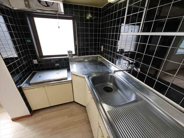 睦町ビルのキッチン