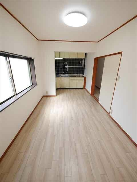 睦町ビルの居間・リビング