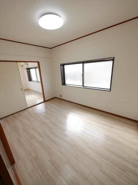 睦町ビルの居間・リビング