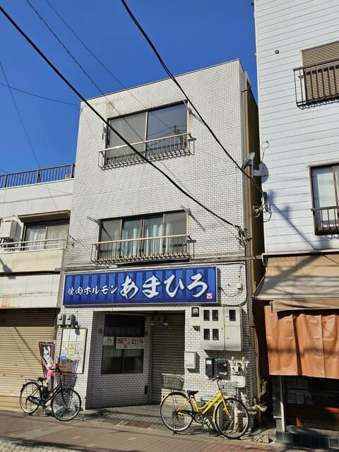 睦町ビルの外観