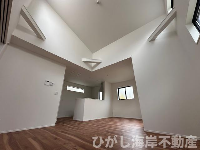 藤沢市片瀬４丁目　新築戸建　の居間・リビング|
18帖　LDK
