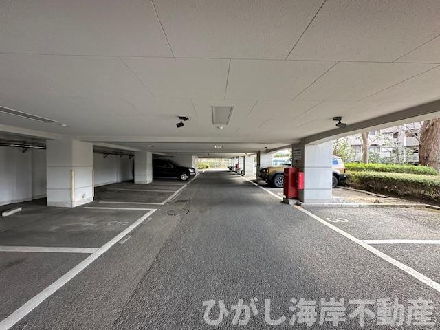 ダイアパレス湘南片瀬山の駐車場|敷地内駐車場