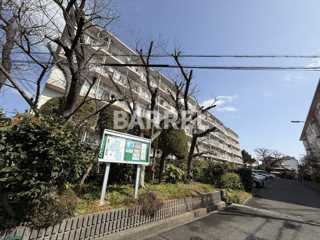 有楽箕面ハイツ6号棟の外観