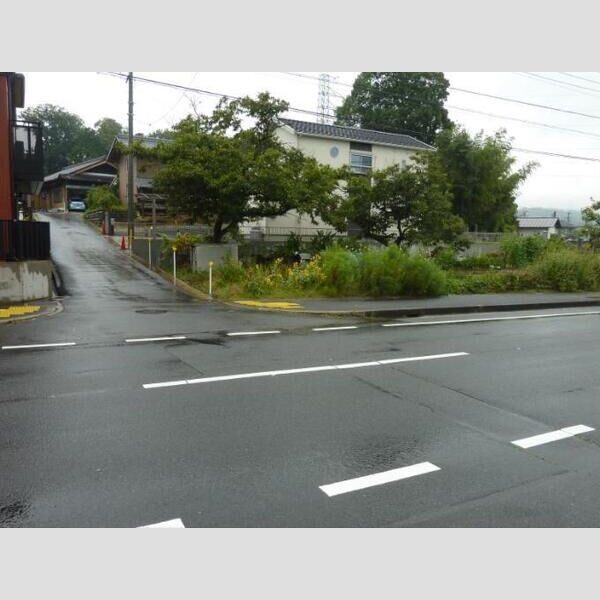 サンメゾンAの駐車場