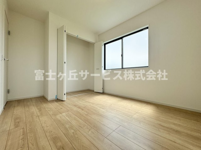 【子供部屋】 | 静岡市駿河区中島 3期 新築一戸建て | 子供部屋としても使える洋室です