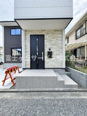 【エントランス】 | 静岡市駿河区中島 3期 新築一戸建て | エントランスです