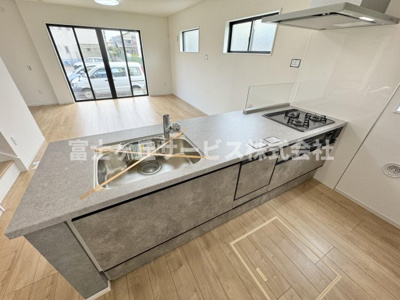 【キッチン】 | 静岡市駿河区中島 3期 新築一戸建て | 広々としていてお料理がしやすいキッチンです