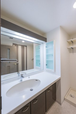 【洗面所】 | クリスタルコート