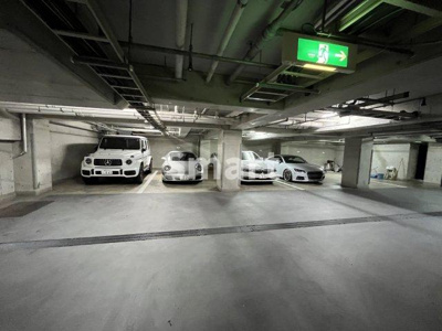 【駐車場】 | クリスタルコート