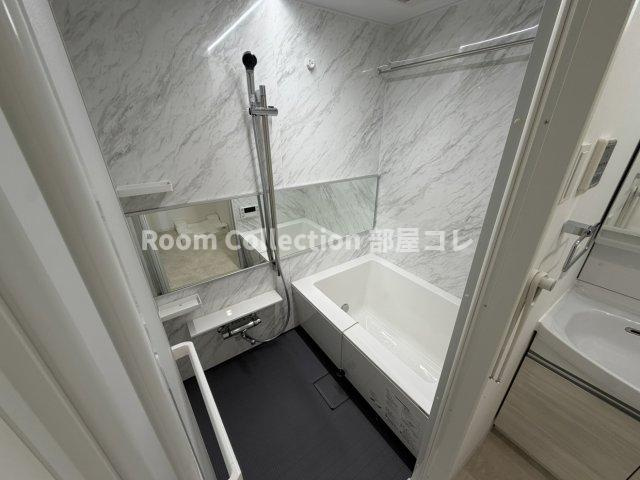 THE LOUNGE LINEAR GATEの浴室