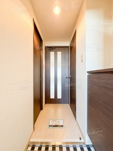 リード中央町の玄関|シューズボックス付きの玄関です★