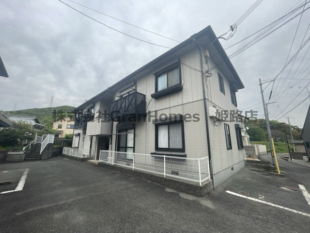 ディアス花北　B棟の外観