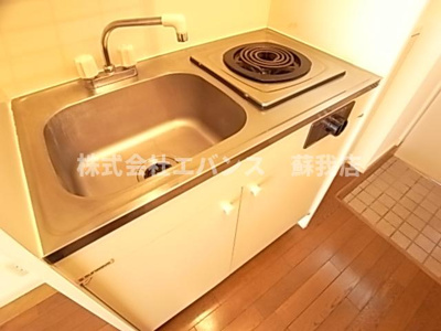 【キッチン】 | バードヒルズ | コンパクトなキッチンで掃除もラクラク