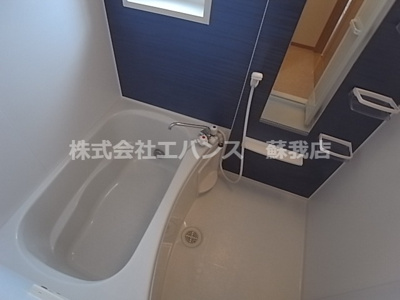 【浴室】 | シャン・プレ・ロジュマンⅡ