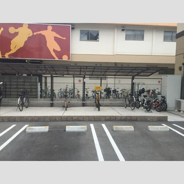 レスペランスA棟の駐車場