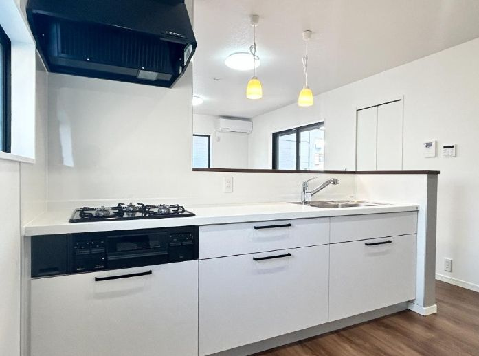 平塚市田村5丁目　中古戸建のキッチン|キッチンでお料理をお楽しみください