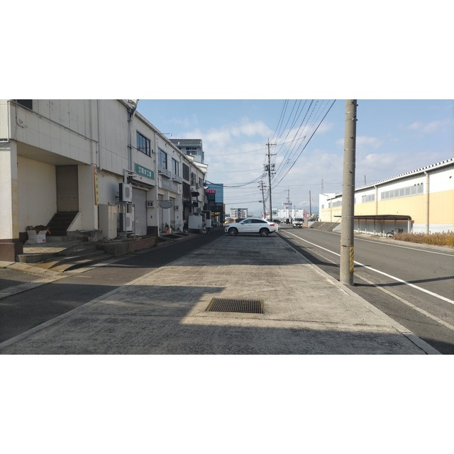 瑞穂市稲里の店舗一部の駐車場