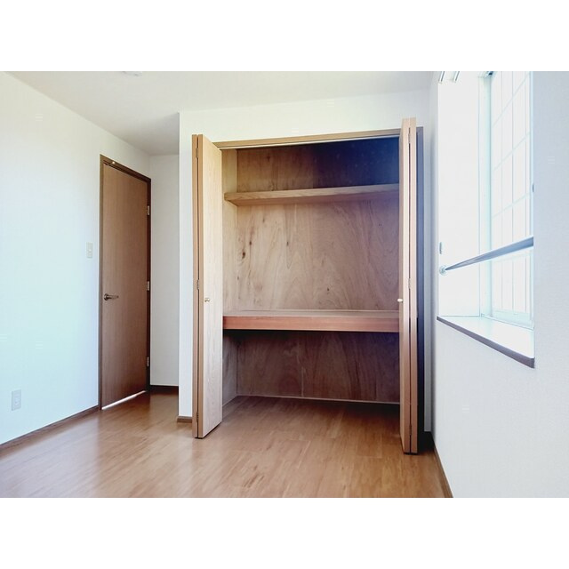 セトル・カンフォタブルの収納