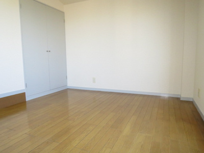 【居間・リビング】 | サングレイスＫ | 洋室6帖(フローリング)