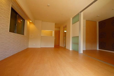 【居間・リビング】 | サニーコートティアラ