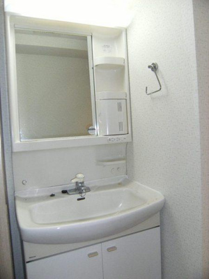 【洗面所】 | シュティーレマツバラ | 写真は別のお部屋のものです。