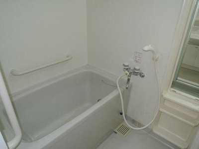 【浴室】 | シュティーレマツバラ | 写真は別のお部屋のものです。