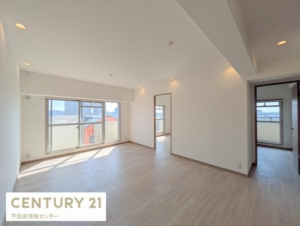 【居間・リビング】 | 千舟リバーサイドヴィラＤ棟