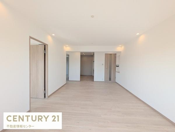 【居間・リビング】 | 千舟リバーサイドヴィラＤ棟