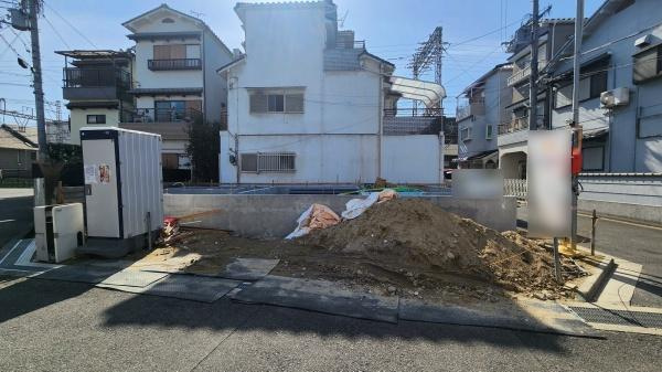 【前面道路含む現地写真】
