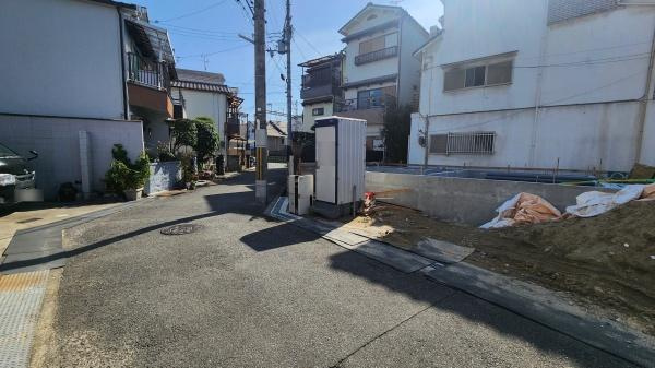 【前面道路含む現地写真】