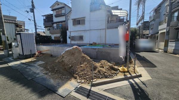 【前面道路含む現地写真】