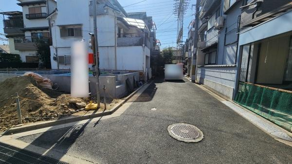 【前面道路含む現地写真】
