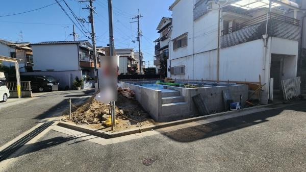 【前面道路含む現地写真】