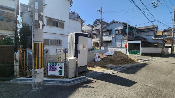 【前面道路含む現地写真】