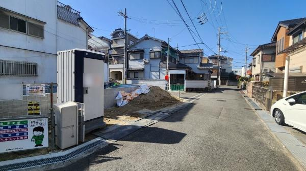 【前面道路含む現地写真】