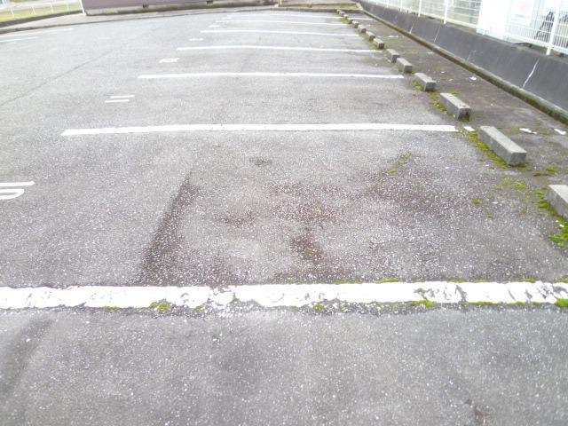 ハイフォーレストの駐車場|駐車場があります