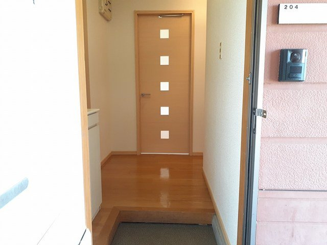 ハイフォーレストの玄関|収納もある玄関です