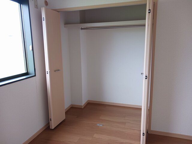 ラフォンテーヌⅠの収納|こまごまとしたものを収納できそうですね