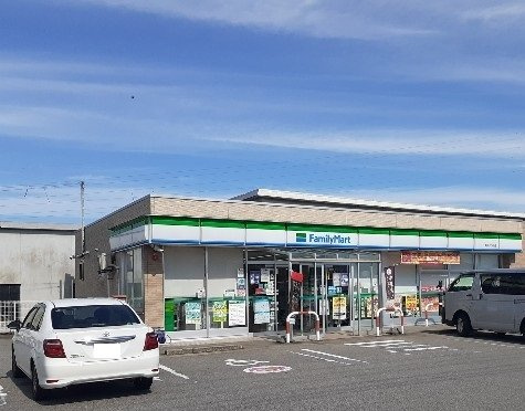 プラウド　横田Ⅲの周辺|ファミリーマート高岡よつや店まで900m