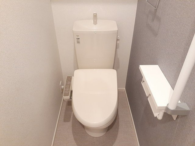 プラウド　横田Ⅲのトイレ|コンパクトで使いやすいトイレです