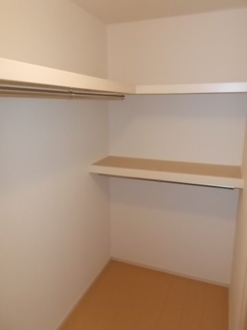 ネオ・ガジュマルＢの収納