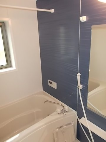 ネオ・ガジュマルＢの浴室