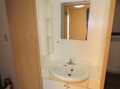 レオパレスプレジール城北Ｂの内装|使いやすい独立洗面台です
