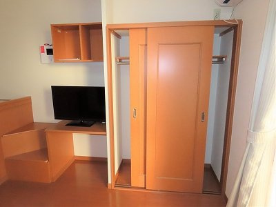 レオパレス神田町の内装|クローゼットあり